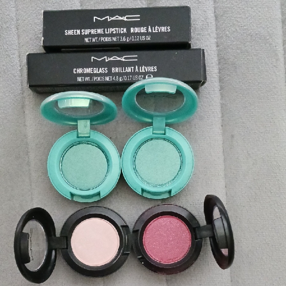 MAC Cosmetics Bundle: 4x Eyeshadows, Sheen Supreme Lipstick, Chromeglass